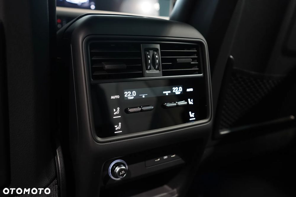 Porsche Cayenne Coupe S - 26