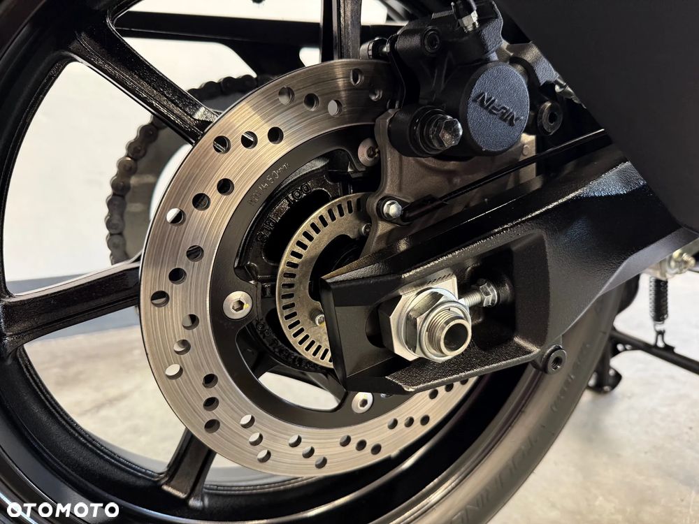 Suzuki V-STROM - 12