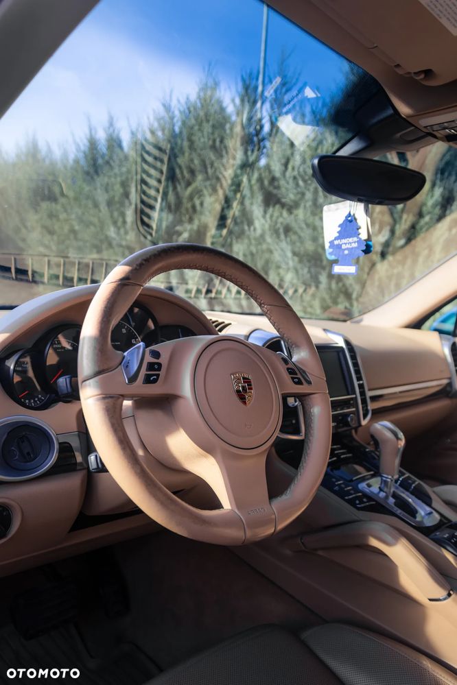 Porsche Cayenne Tiptronic S - 8