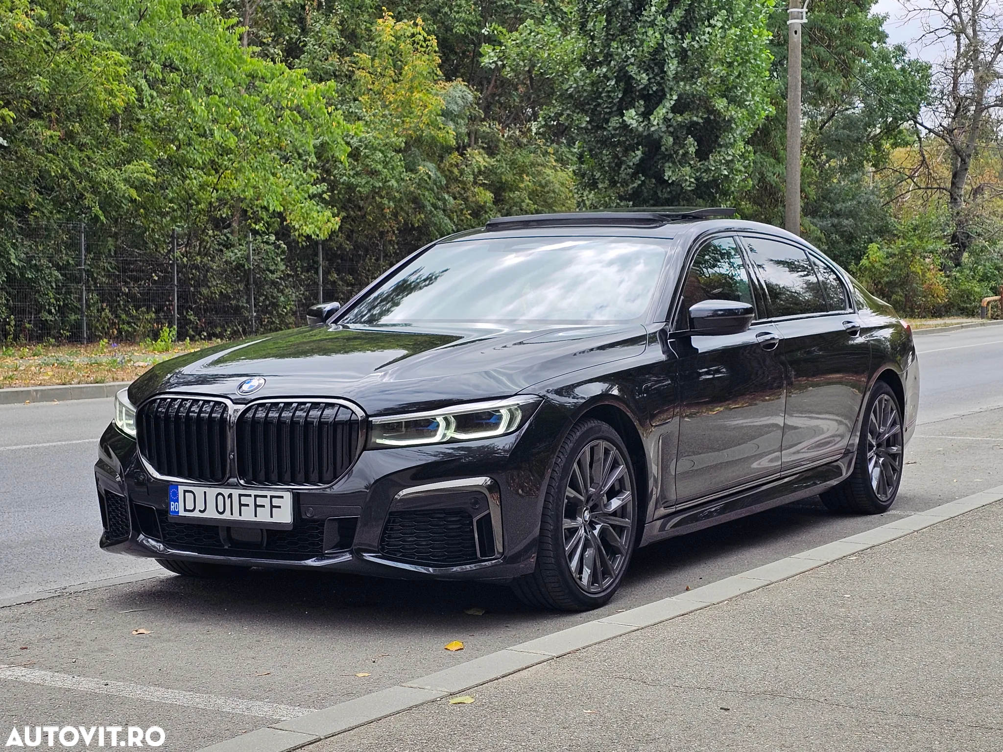 BMW Seria 7 745Le AT PHEV - 24