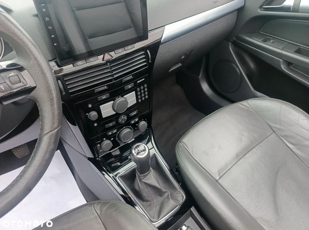 Opel Astra 1.8 Endless Summer - 27
