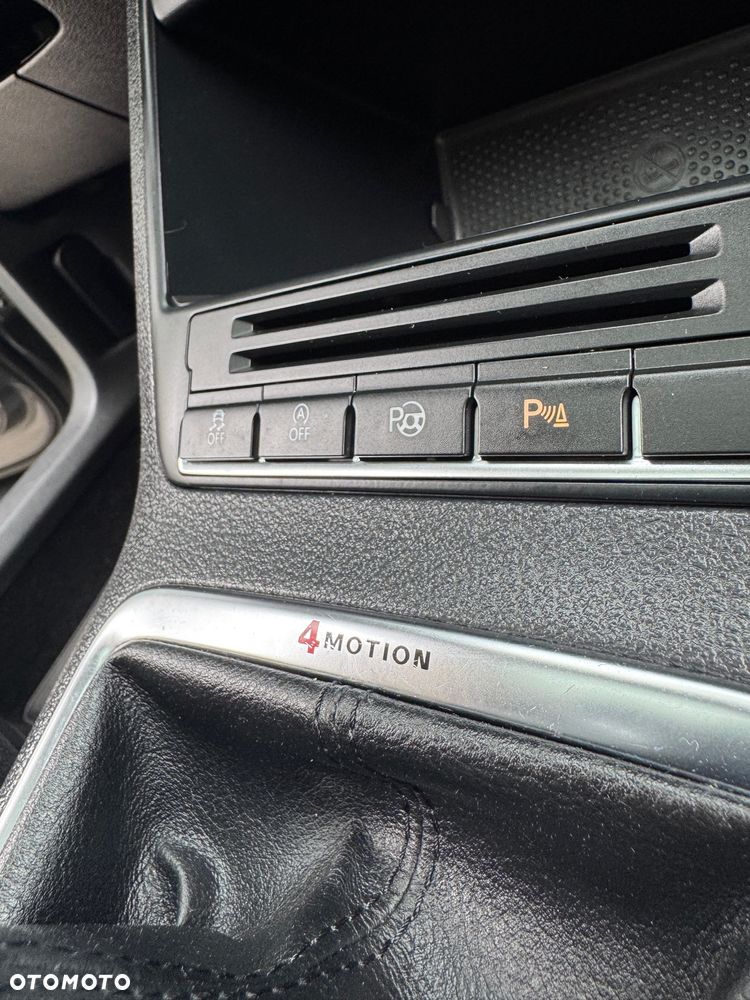 Volkswagen Tiguan 2.0 TDI DPF 4Motion BlueMotion Technology Lounge Sport & Style - 25