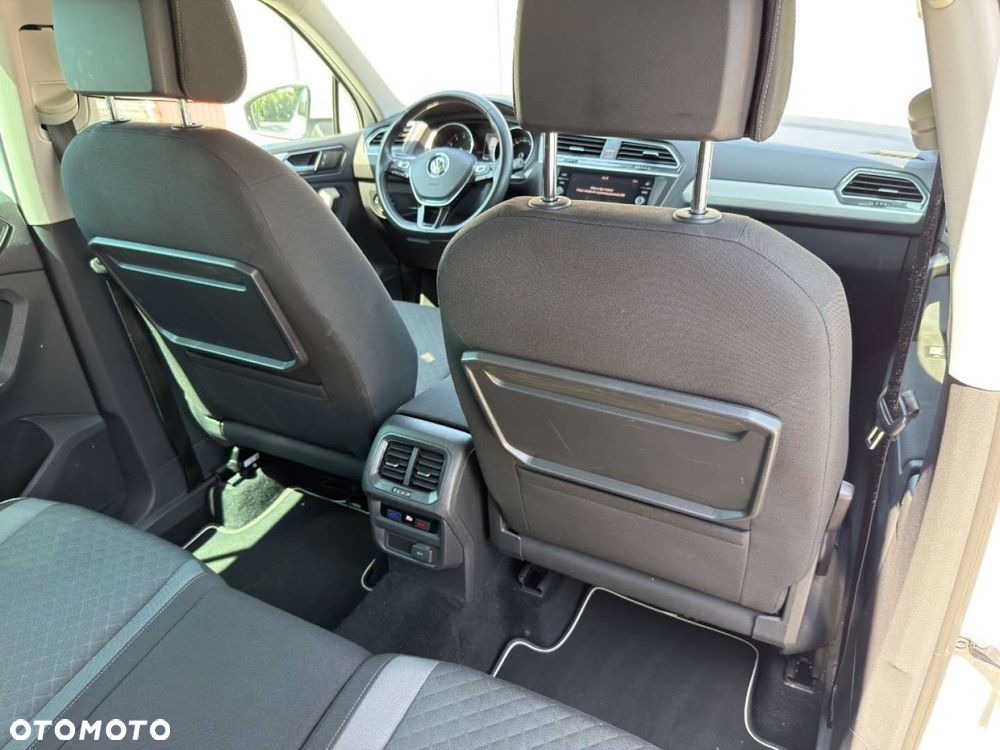Volkswagen Tiguan - 17