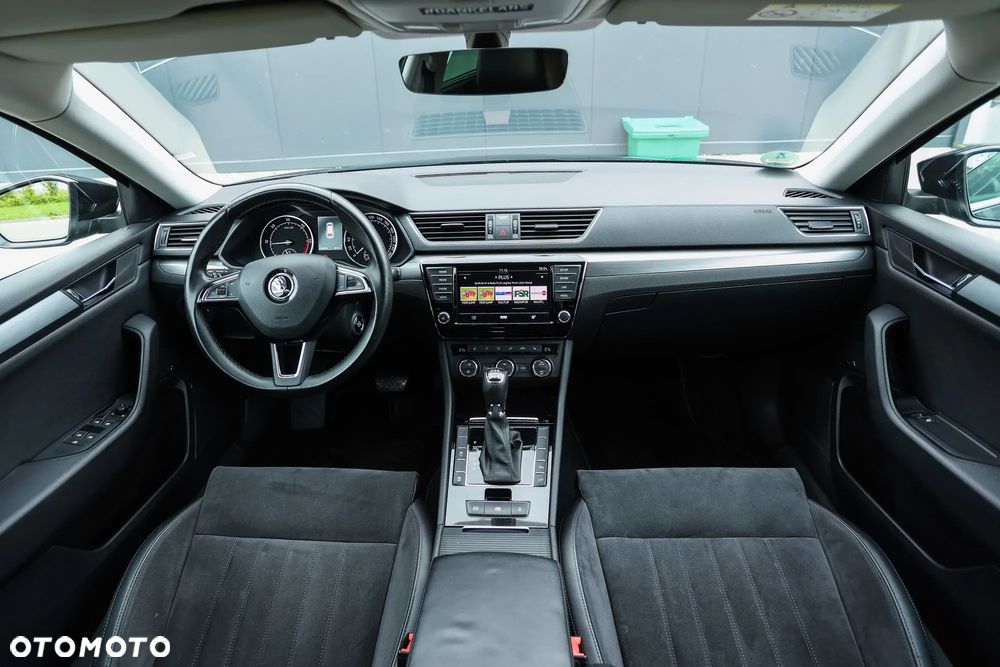 Skoda Superb 2.0 TDI 4x4 DSG Premium Edition - 2