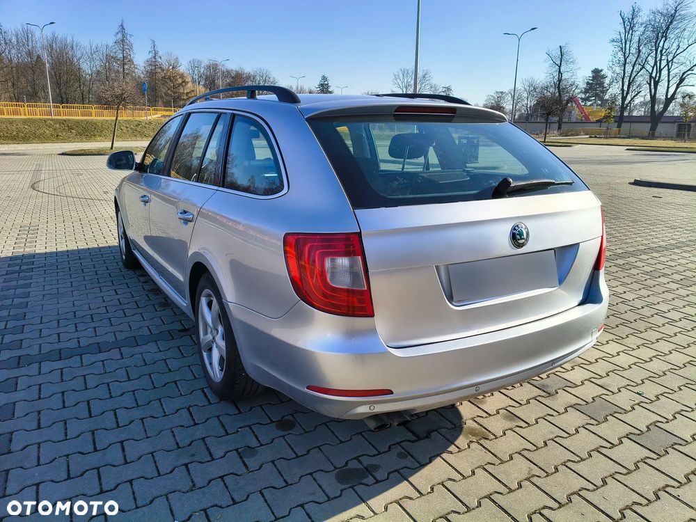 Skoda Superb 1.6 TDI GreenLine - 6