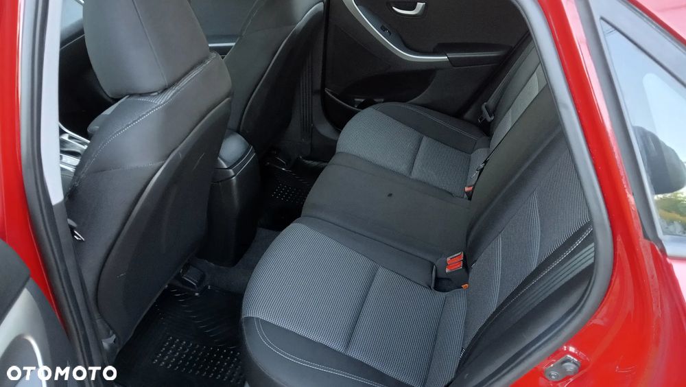 Hyundai i30 1.6 Comfort - 18