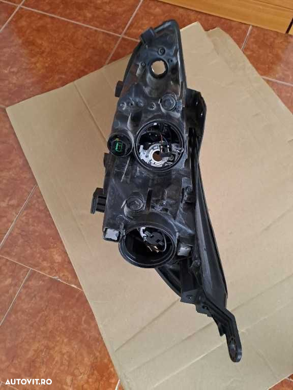 Far dreapta Hyundai i30 an 2017-2020 original cod 92102G4020 - 7