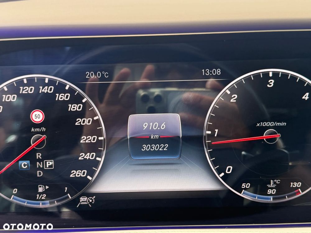Mercedes-Benz Klasa S 400 d 4-Matic 9G-TRONIC - 32