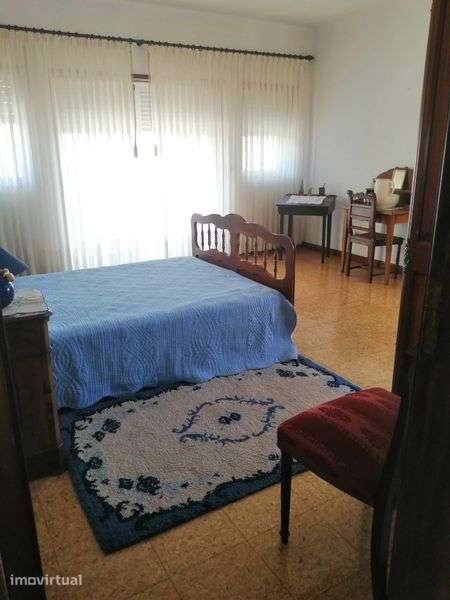 casa d'habitaçao com grande terreno - Grande imagem: 3/12