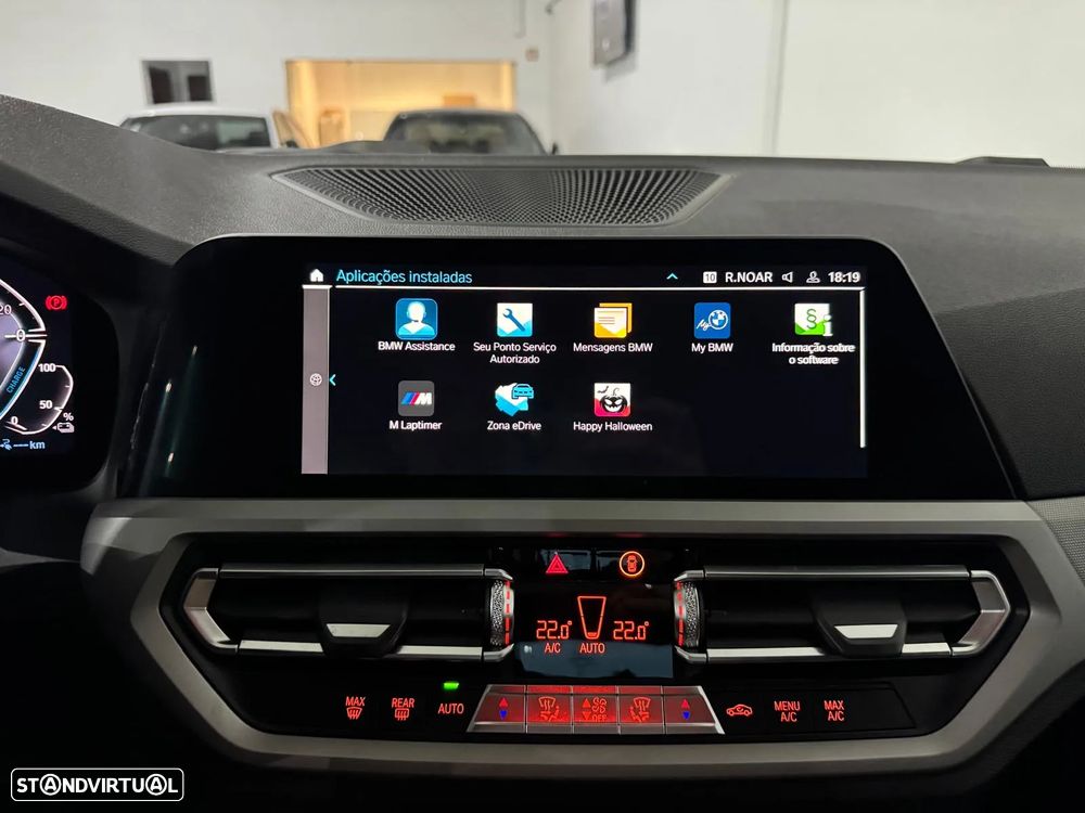 BMW 330 e Pack M Auto - 36