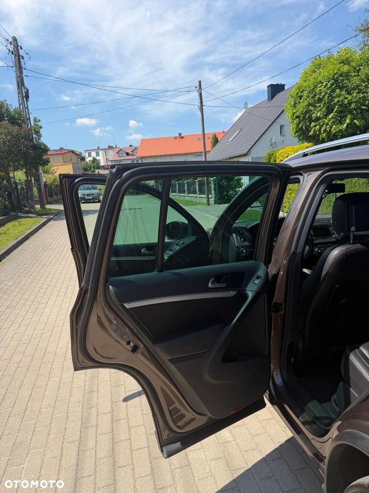 Volkswagen Tiguan 2.0 TDI 4Mot Perfectline R-Style DSG - 23