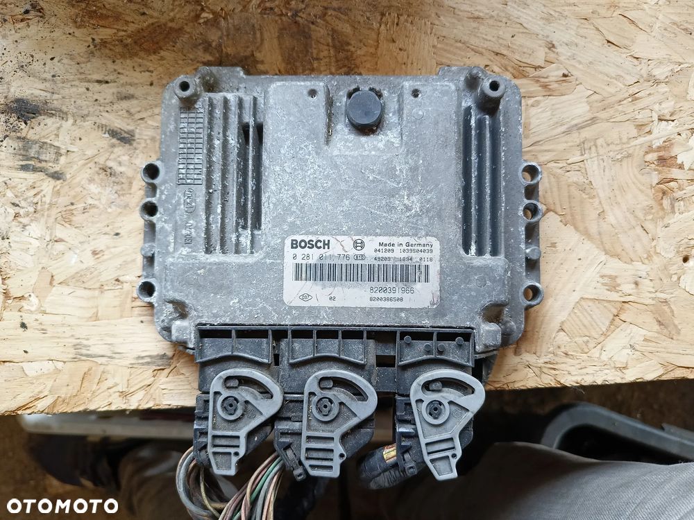 RENAULT 1.9 DCI KOMPUTER 0281011776 8200391966 - 1