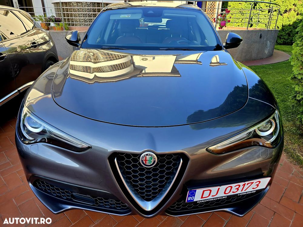 Alfa Romeo Stelvio 2.0 Turbo 16V AT8-Q4 Sprint - 13