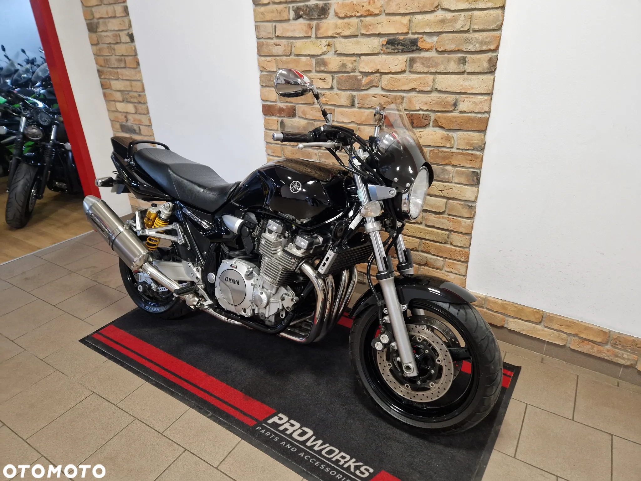 Yamaha XJR - 20