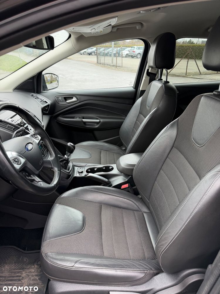 Ford Kuga 2.0 TDCi 4x4 Titanium - 22