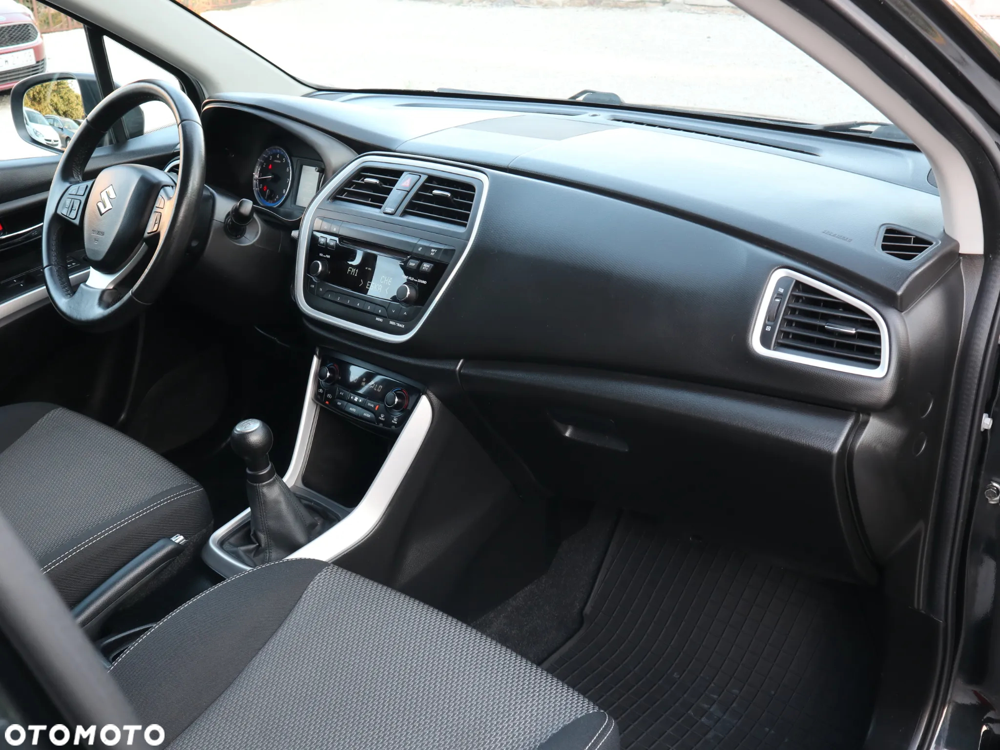 Suzuki SX4 S-Cross 1.6 Premium - 8