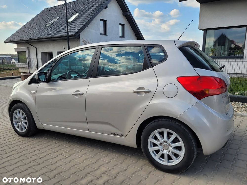 Kia Venga 1.4 L - 5