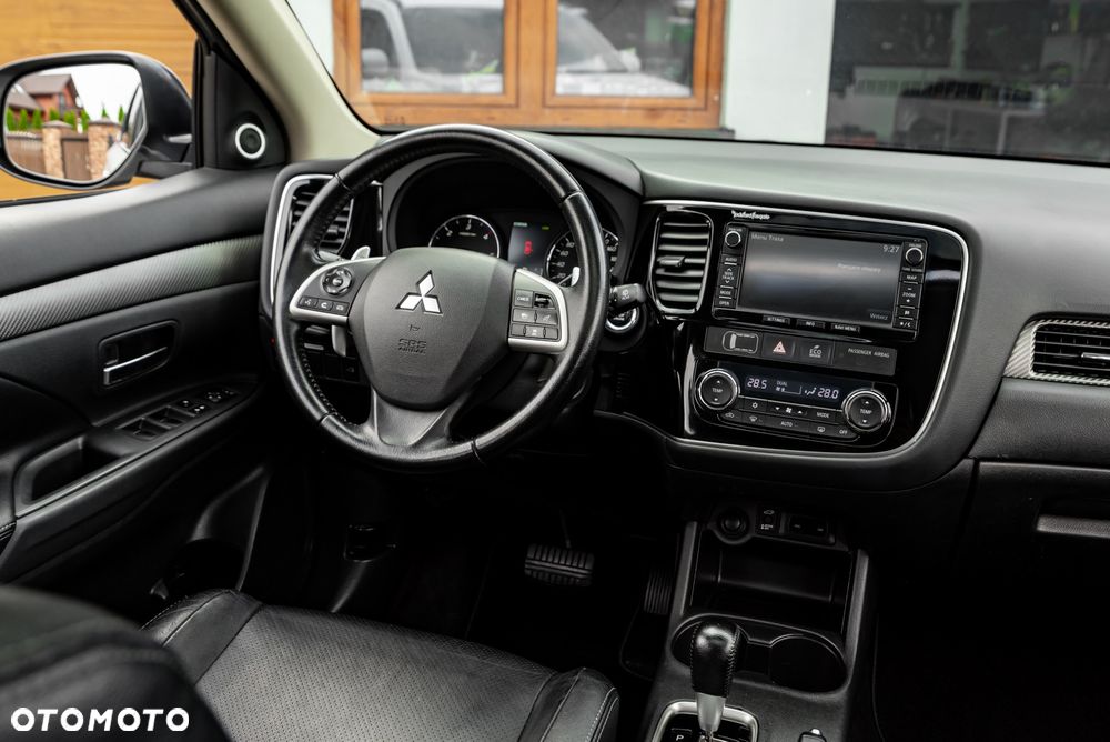 Mitsubishi Outlander 2.2 DI-D 4WD Automatik Invite - 27