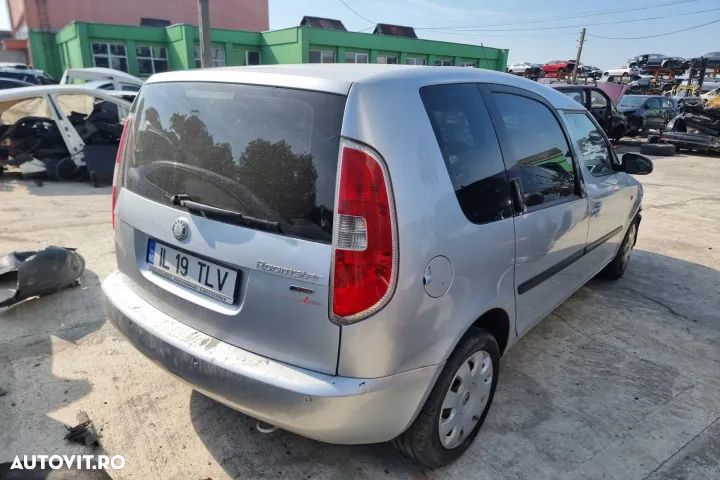 plansa ceasuri  bord caseta de directie motoras stergatoare geam Skoda Roomster motor 1.9tdi bls dezmembrez - 4