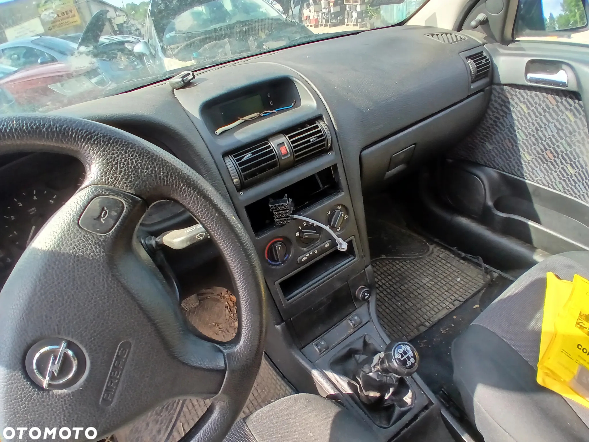 opel astra G HB fotel fotele kanapa deska kokpit podsufitka boczek boczki klamka podłokietnik licznik - 4