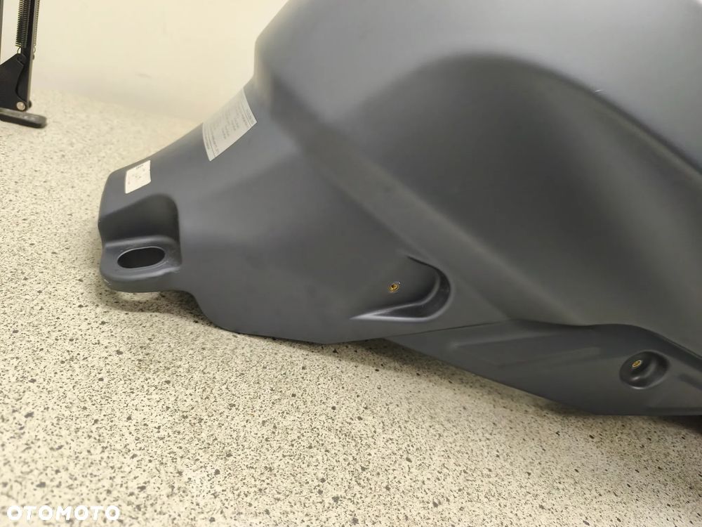 Bak, zbiornik paliwa KTM 1290 Super Duke GT - 11