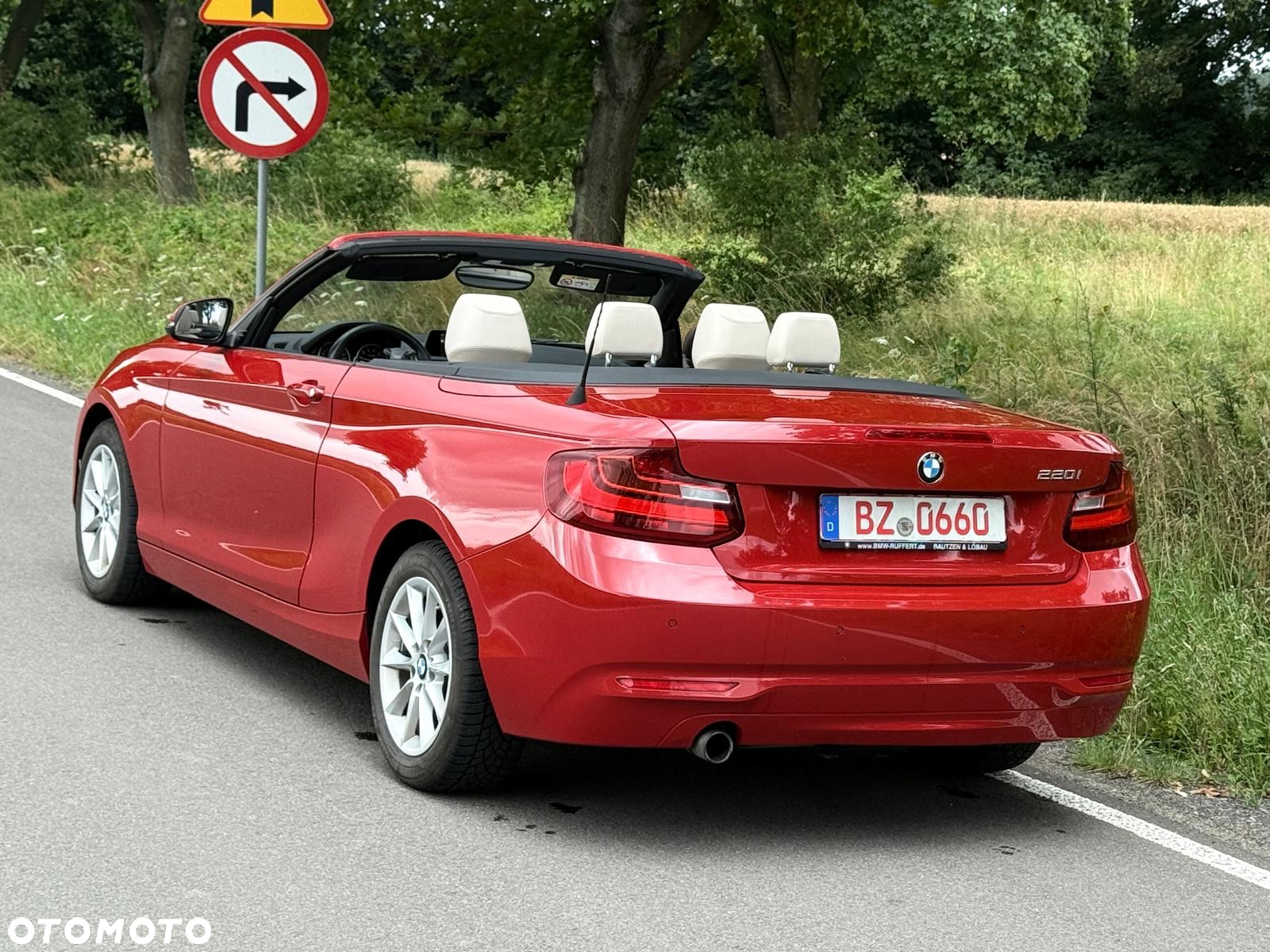 BMW Seria 2 220i Coupe Luxury Line - 10