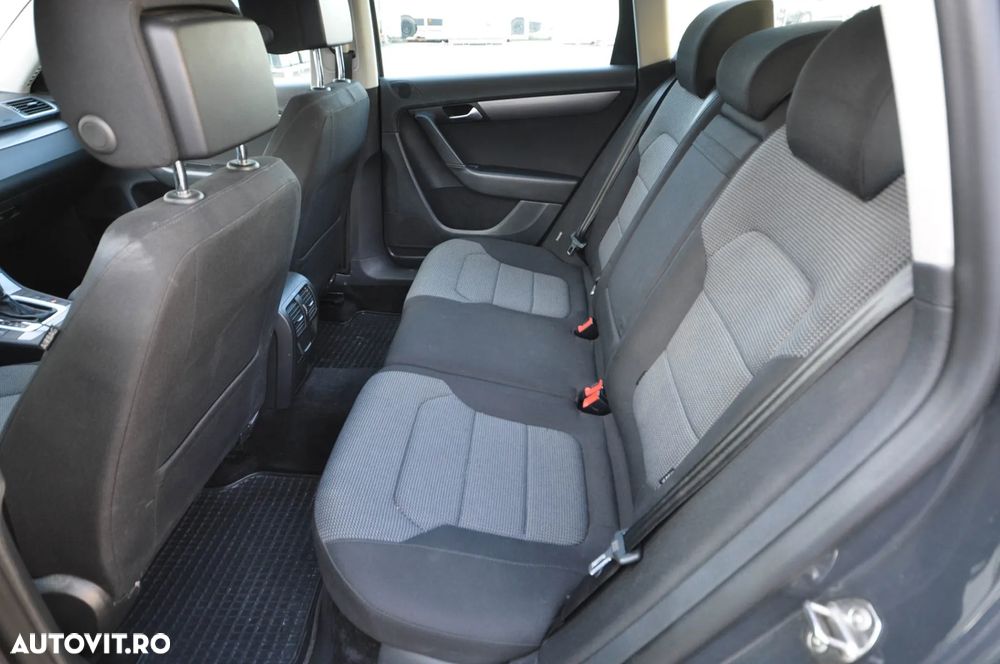 Volkswagen Passat Variant 2.0 TDI 4Motion BlueMotion Technology Highline DSG - 10