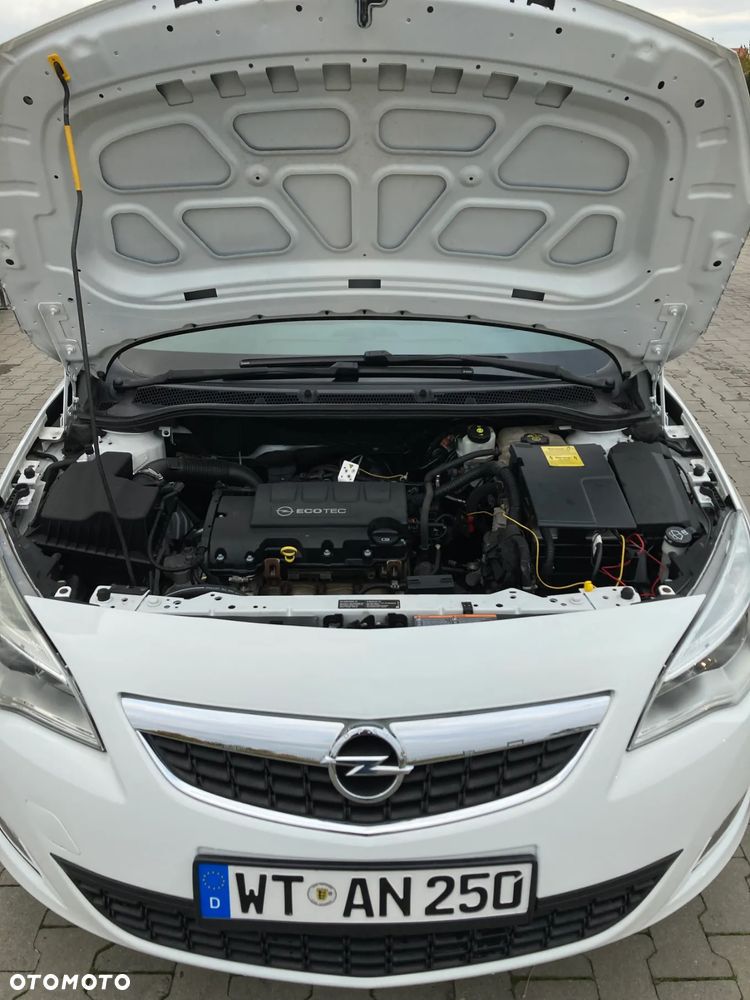 Opel Astra 1.4 EcoFLEX Cosmo - 15