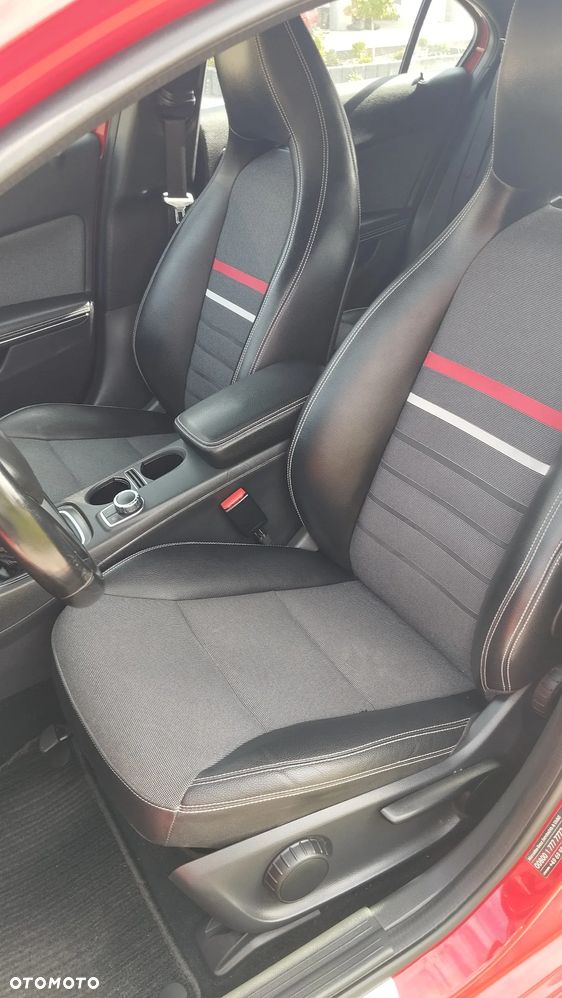 Mercedes-Benz Klasa A 180 (BlueEFFICIENCY) Urban - 20