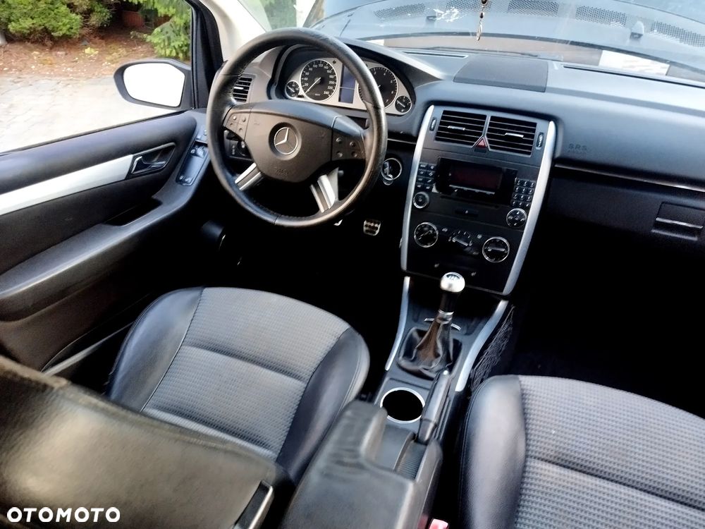 Mercedes-Benz Klasa B 200 - 18