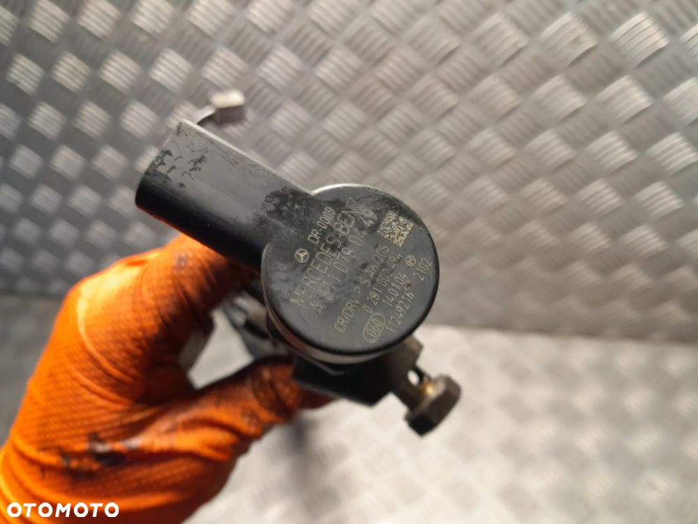 MERCEDES W220 LISTWA WTRYSKOWA 3.2 CDI A6130700195 - 4