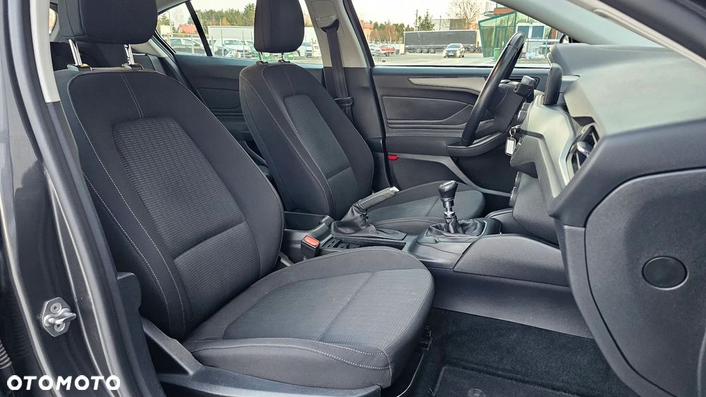 Ford Focus 1.0 EcoBoost Trend Edition Business - 10