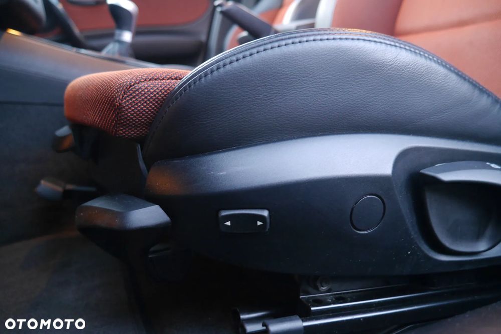 BMW Seria 1 118d - 22