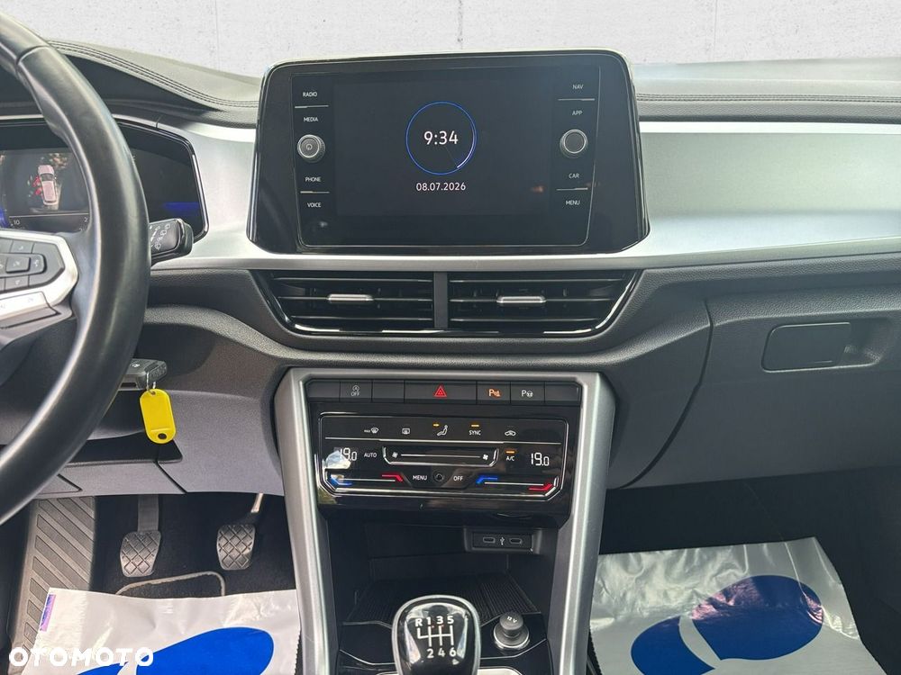 Volkswagen T-Roc - 19