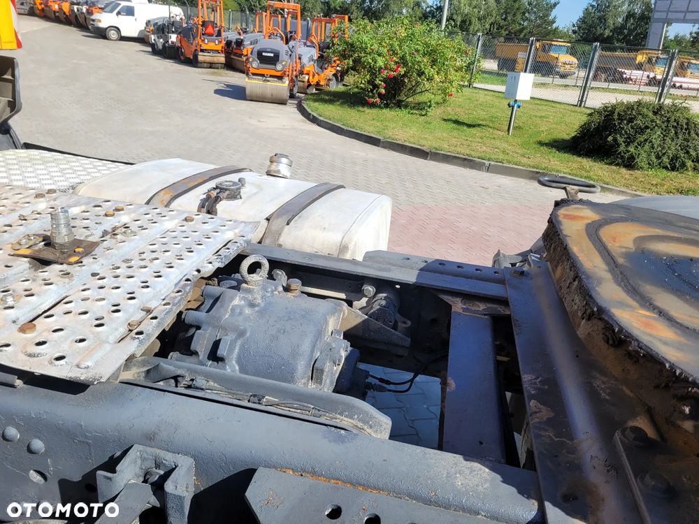 Scania P 124 - 10