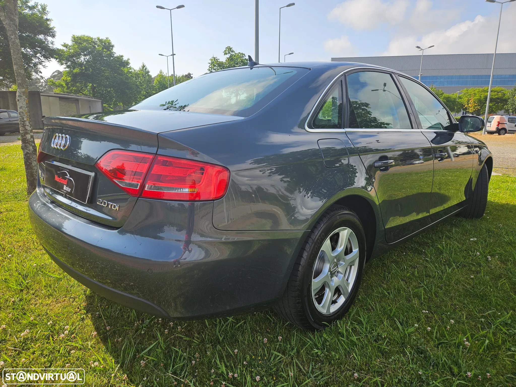 Audi A4 2.0 TDI exclusive - 6