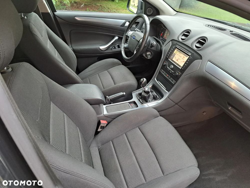 Ford Mondeo 2.0 TDCI Titanium - 29