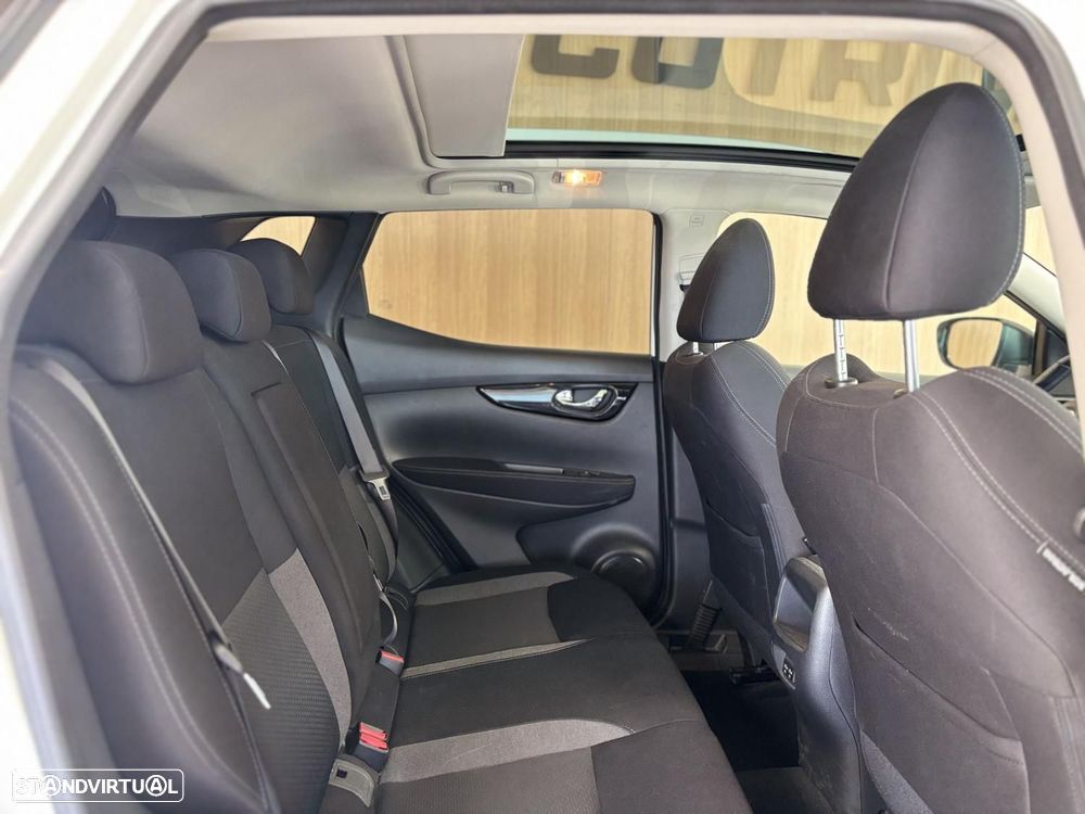 Nissan Qashqai 1.5 dCi N-Connecta J18 - 16
