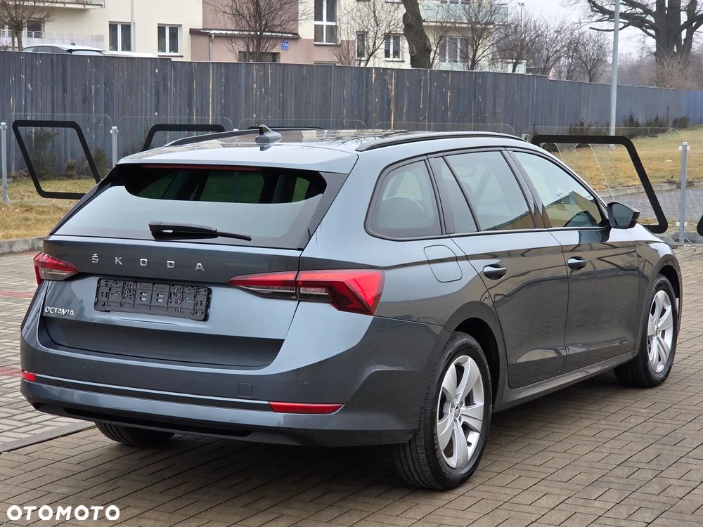 Skoda Octavia 2.0 TDI DSG Edition - 5