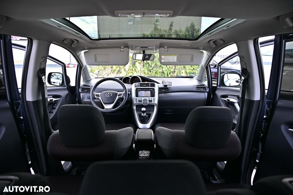 Toyota Verso 1.8 Valvematic Luna - 17