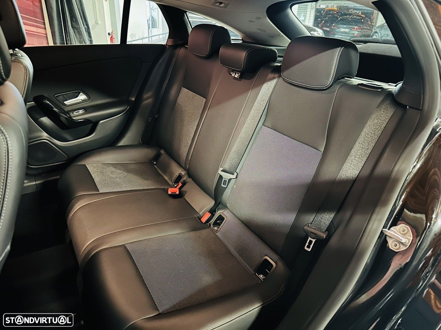Mercedes-Benz CLA 180 Shooting Brake - 8