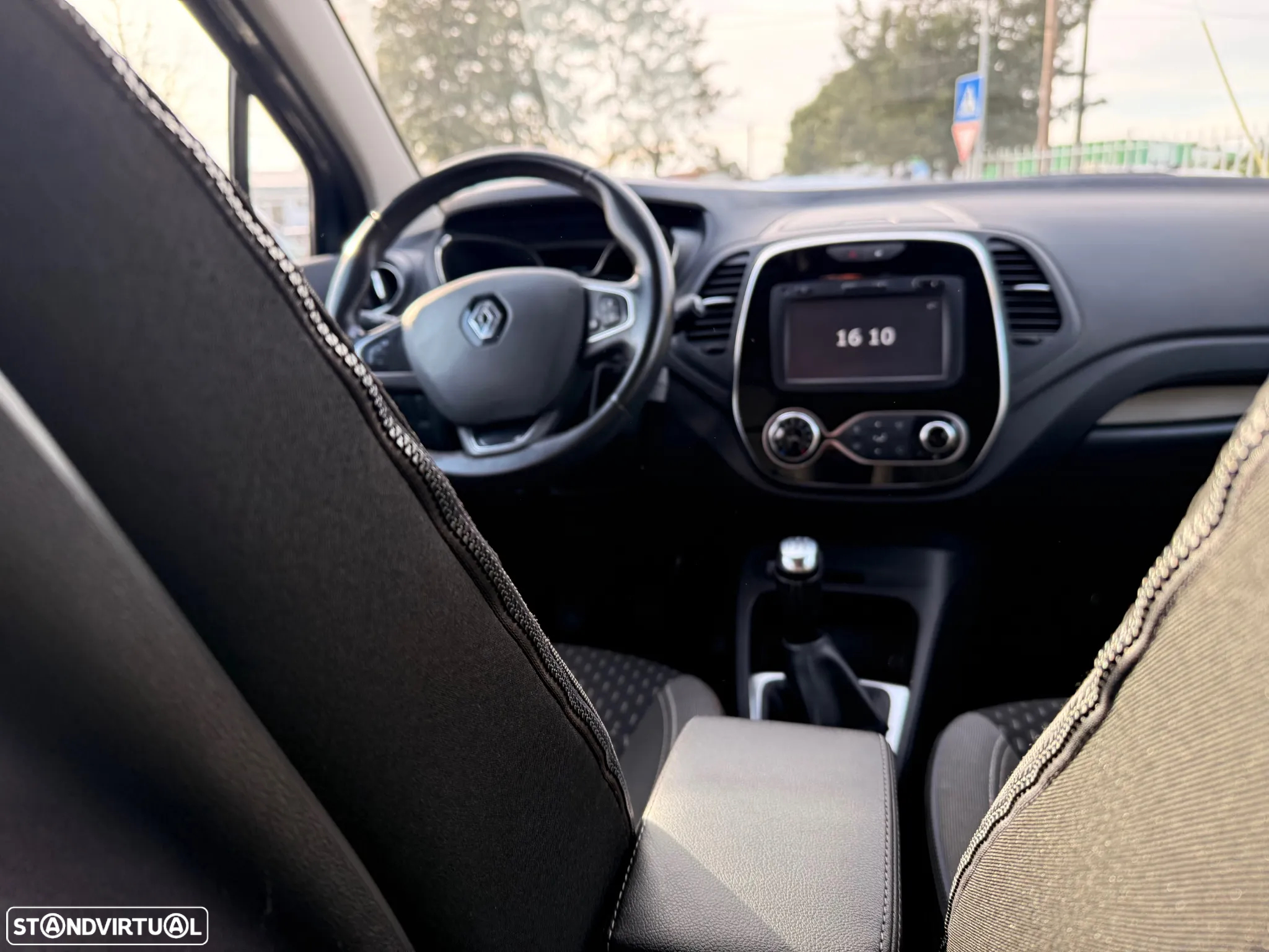 Renault Captur 1.5 dCi Exclusive XMOD - 15