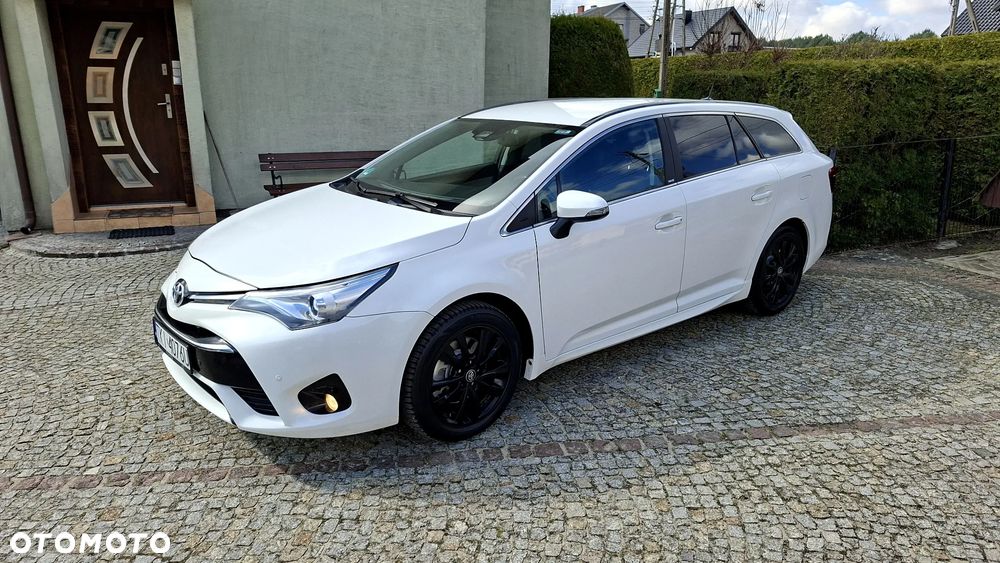 Toyota Avensis 2.0 D-4D Premium - 5