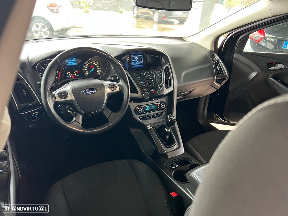 Ford Focus SW 1.6 TDCi Titanium Best - 23