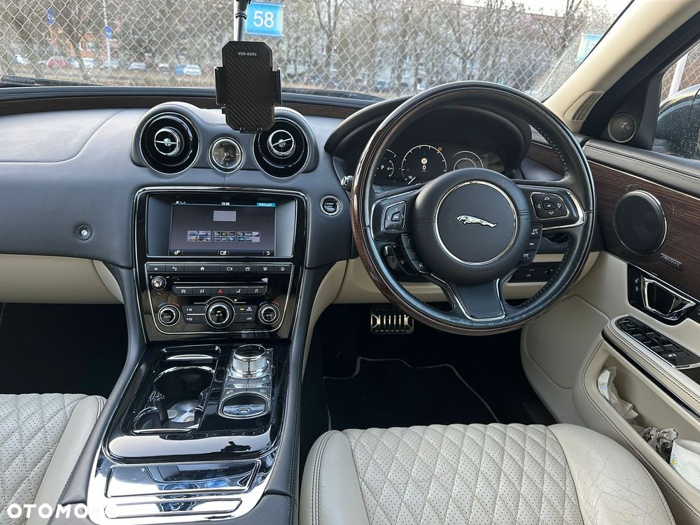 Jaguar XJ 3.0 V6 Langversion Autobiography - 23