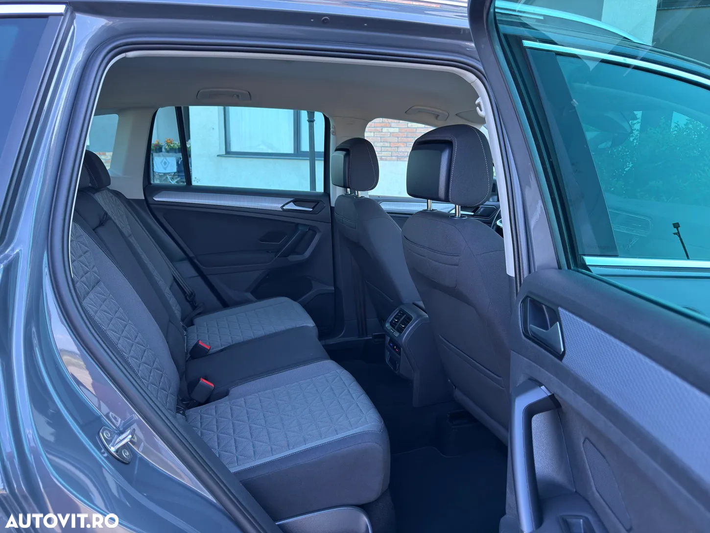 Volkswagen Tiguan - 14