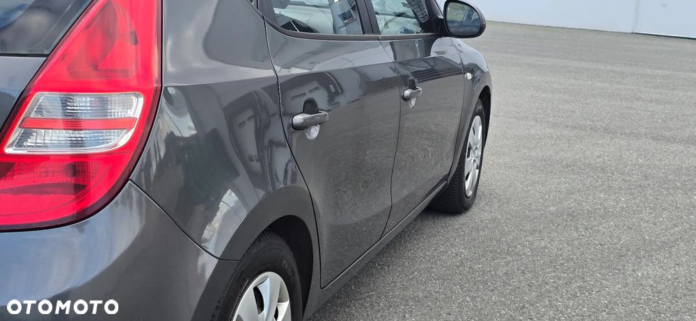 Hyundai i30 1.6 CRDi Comfort - 4