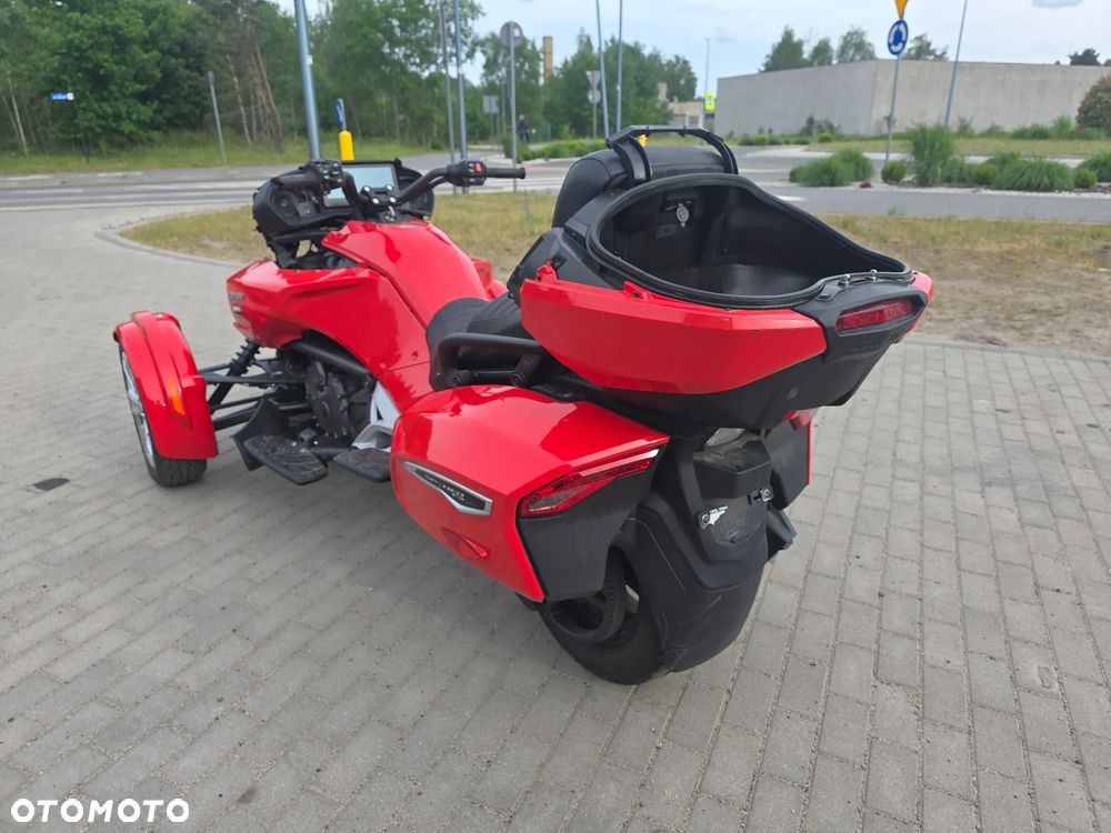 Can-Am Spyder - 5