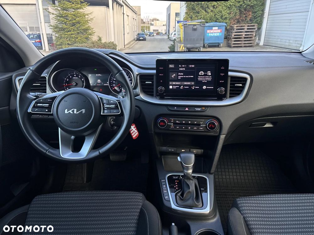 Kia Ceed - 13