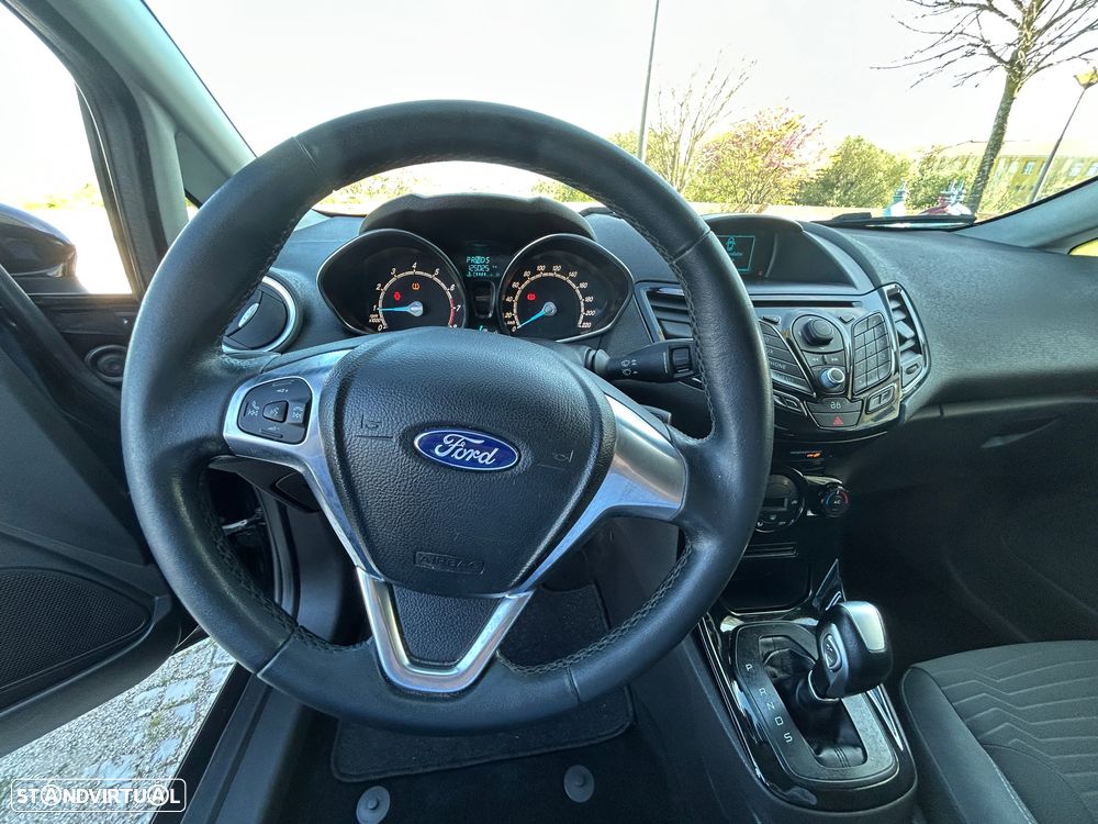 Ford Fiesta 1.0 T EcoBoost Titanium PowerShift - 24